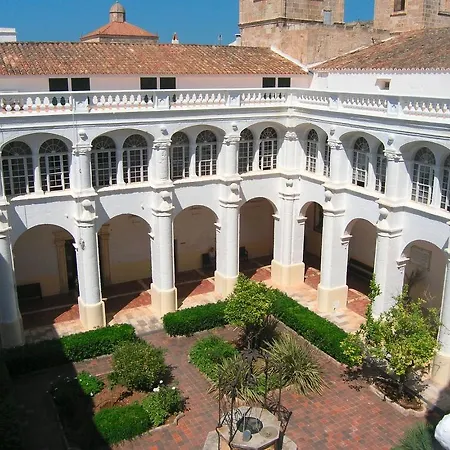 Grupoandria El Claustre De - Hospederia Vandrerhjem *