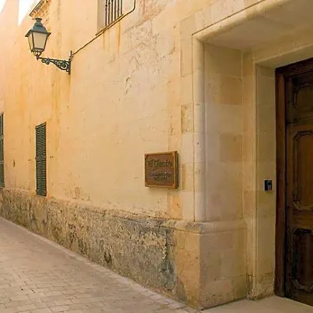 Hostel El Claustre De