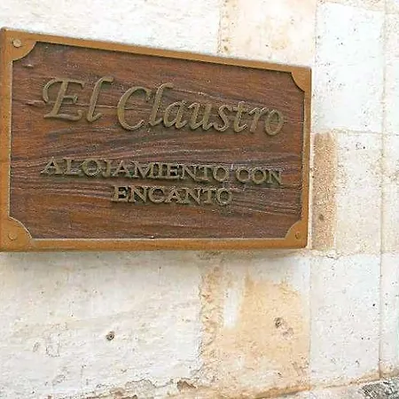 El Claustre De Hostel