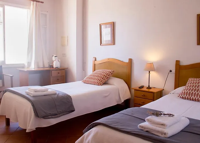 Grupoandria El Claustre De - Hospederia אכסניה *