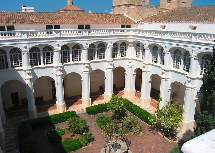 Grupoandria El Claustre De - Hospederia אכסניה *